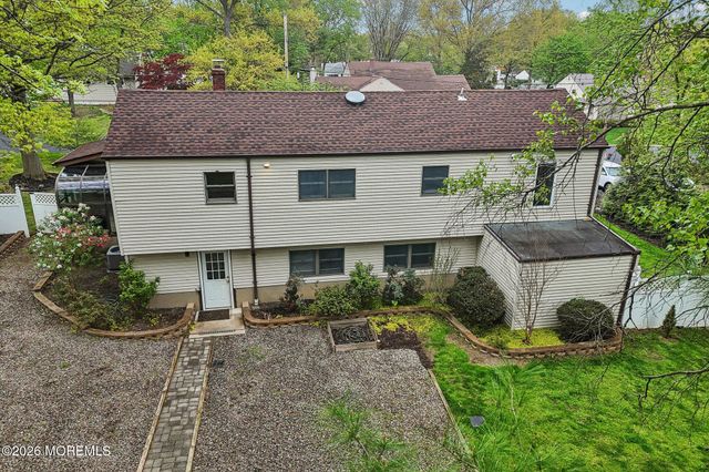 4 Woodland Road, Holmdel, NJ 07733