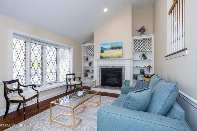 4 Woodland Road, Holmdel, NJ 07733