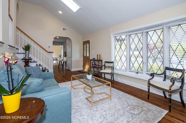 4 Woodland Road, Holmdel, NJ 07733