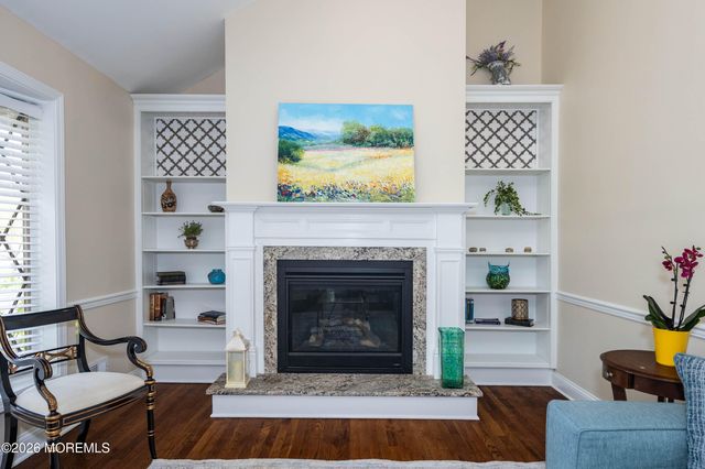 4 Woodland Road, Holmdel, NJ 07733