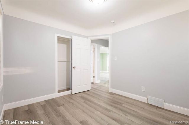 18627 Asbury Park, Detroit, MI 48235