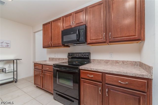 5261 Shell Mound CIR, Punta Gorda, FL 33982