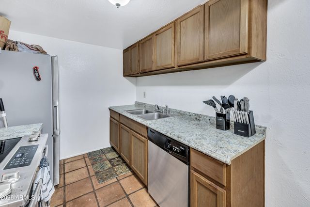 4604 E RIVERSIDE Street, Phoenix, AZ 85040