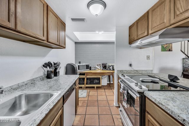 4604 E RIVERSIDE Street, Phoenix, AZ 85040