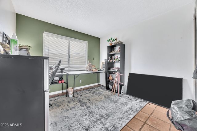 4604 E RIVERSIDE Street, Phoenix, AZ 85040