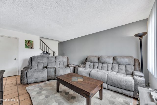 4604 E RIVERSIDE Street, Phoenix, AZ 85040