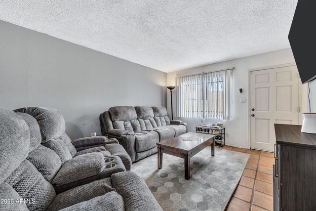 4604 E RIVERSIDE Street, Phoenix, AZ 85040