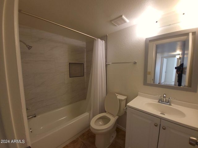 5714 W VIRGINIA Avenue, Phoenix, AZ 85035