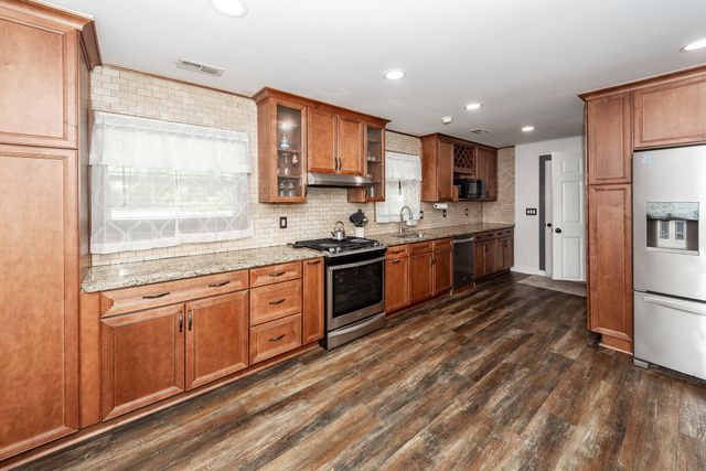 313 Fairington Drive, Summerville, SC 29485