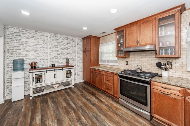313 Fairington Drive, Summerville, SC 29485