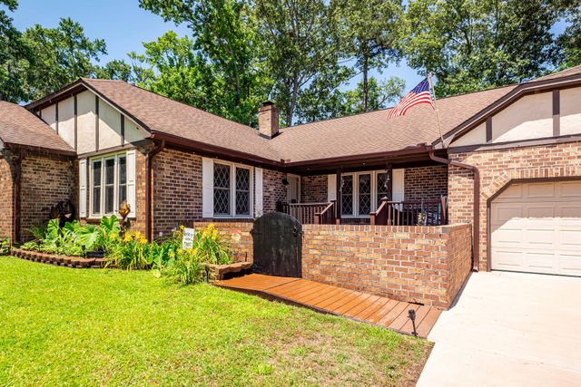 313 Fairington Drive, Summerville, SC 29485