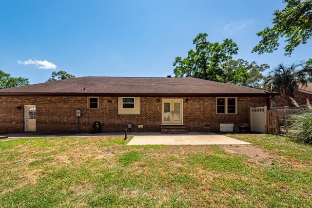 313 Fairington Drive, Summerville, SC 29485