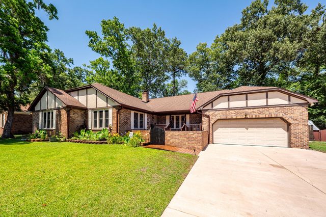 313 Fairington Drive, Summerville, SC 29485