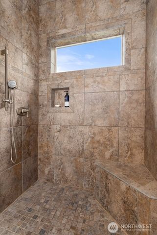 17 Goldau Road, Raymond, WA 98577