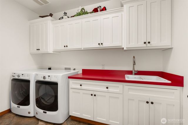 17 Goldau Road, Raymond, WA 98577