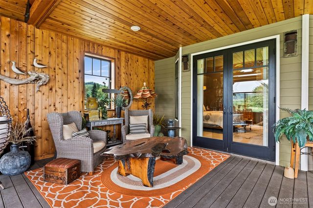 17 Goldau Road, Raymond, WA 98577