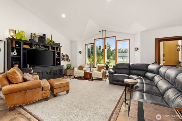 17 Goldau Road, Raymond, WA 98577