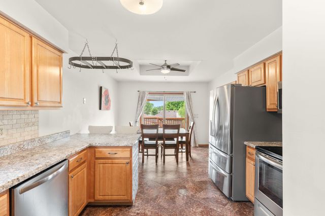 4621 S Ridgeview Avenue, Battlefield, MO 65619