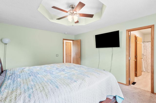 4621 S Ridgeview Avenue, Battlefield, MO 65619