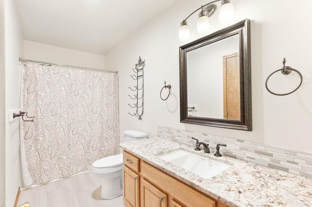 4621 S Ridgeview Avenue, Battlefield, MO 65619