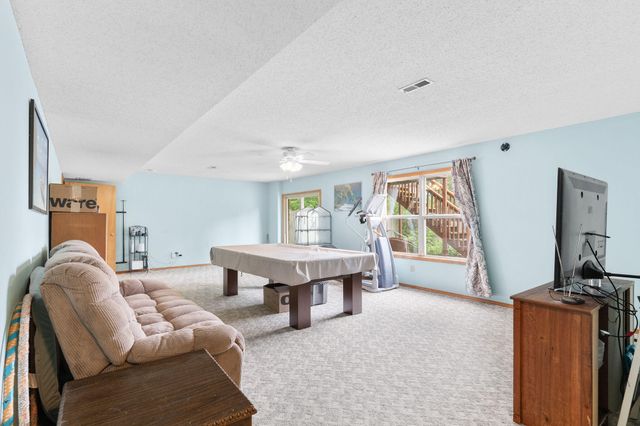 4621 S Ridgeview Avenue, Battlefield, MO 65619