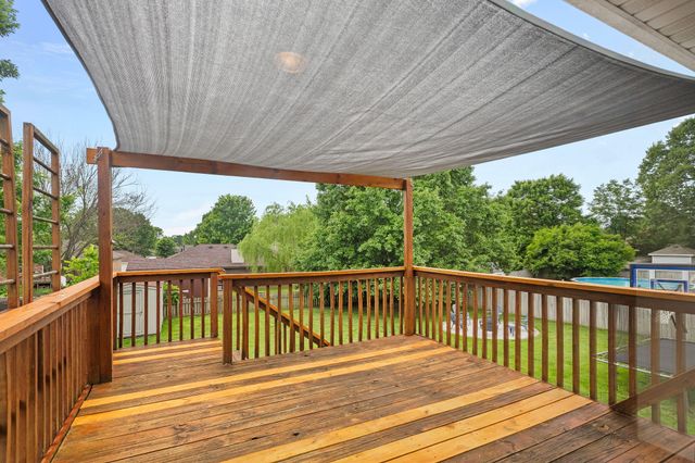 4621 S Ridgeview Avenue, Battlefield, MO 65619
