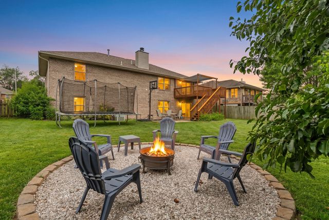 4621 S Ridgeview Avenue, Battlefield, MO 65619