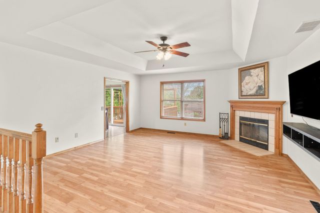4621 S Ridgeview Avenue, Battlefield, MO 65619