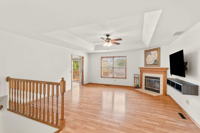 4621 S Ridgeview Avenue, Battlefield, MO 65619