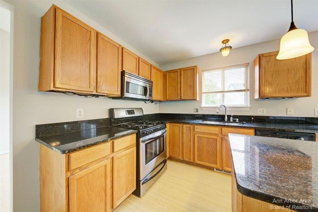 3127 Dunwoodie Road Unit: 38, Ann Arbor, MI 48105