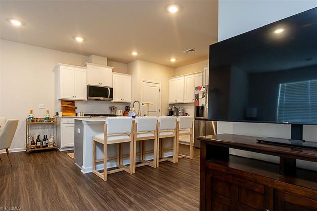 1826 Pheasant Trace Circle, Kernersville, NC 27284