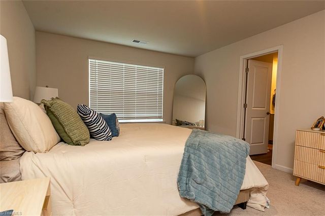 1826 Pheasant Trace Circle, Kernersville, NC 27284
