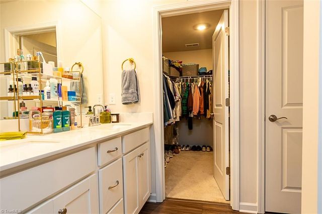 1826 Pheasant Trace Circle, Kernersville, NC 27284