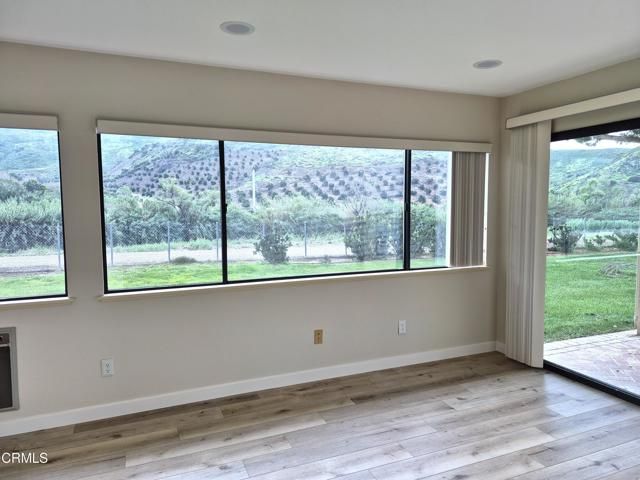 42036 Village 42, Camarillo, CA 93012