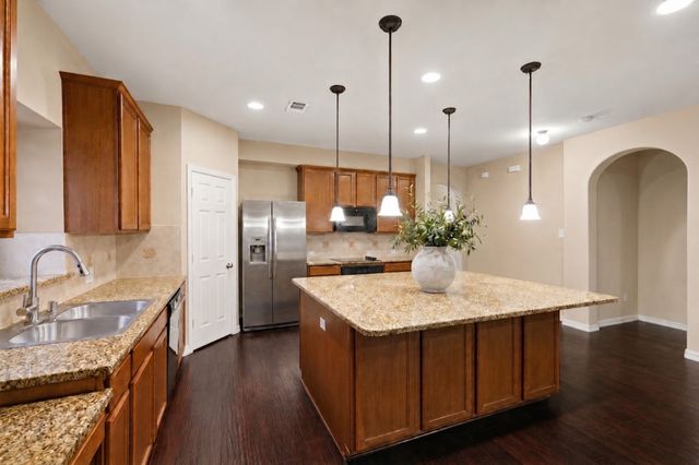 2812 N Gooseberry, Plano, TX 75074