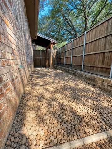 2812 N Gooseberry, Plano, TX 75074