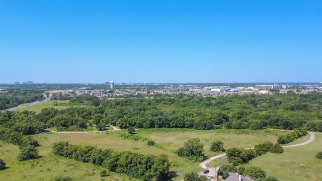 2812 N Gooseberry, Plano, TX 75074