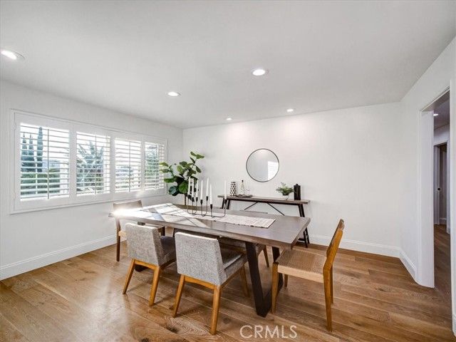 4732 Del Moreno Drive, Woodland Hills (los Angeles), CA 91364