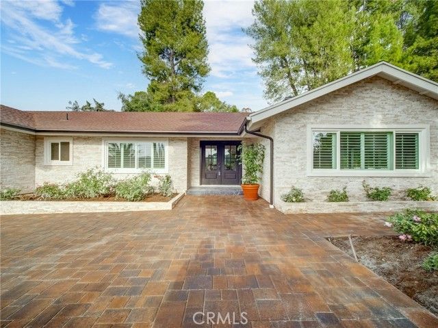4732 Del Moreno Drive, Woodland Hills (los Angeles), CA 91364