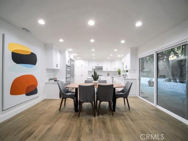 4732 Del Moreno Drive, Woodland Hills (los Angeles), CA 91364