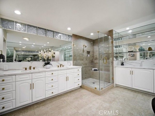 4732 Del Moreno Drive, Woodland Hills (los Angeles), CA 91364