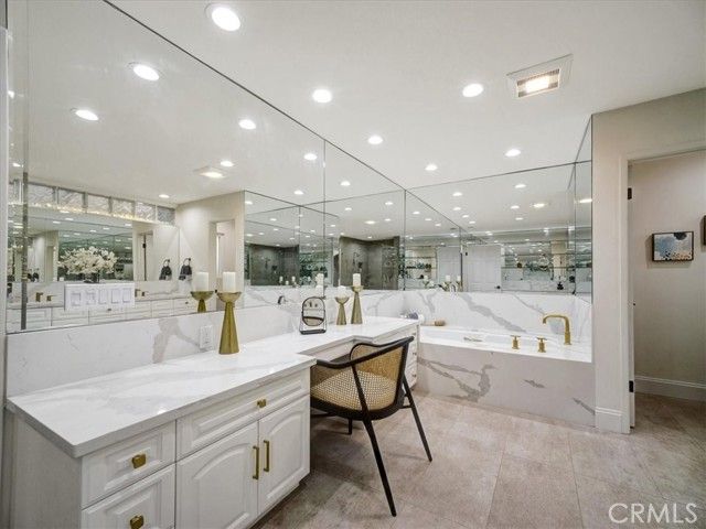 4732 Del Moreno Drive, Woodland Hills (los Angeles), CA 91364