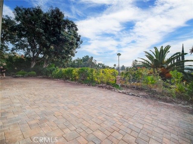 4732 Del Moreno Drive, Woodland Hills (los Angeles), CA 91364