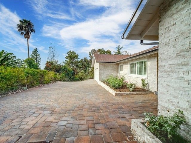 4732 Del Moreno Drive, Woodland Hills (los Angeles), CA 91364