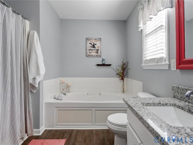 206 Rustic Dr, Dinwiddie, VA 23830