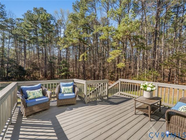 206 Rustic Dr, Dinwiddie, VA 23830