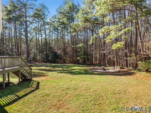 206 Rustic Dr, Dinwiddie, VA 23830