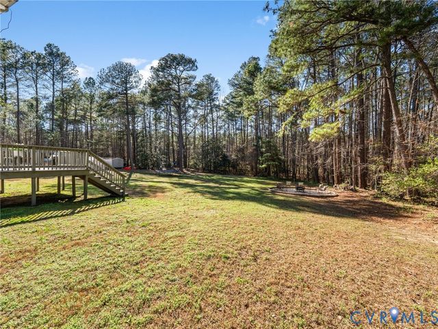 206 Rustic Dr, Dinwiddie, VA 23830