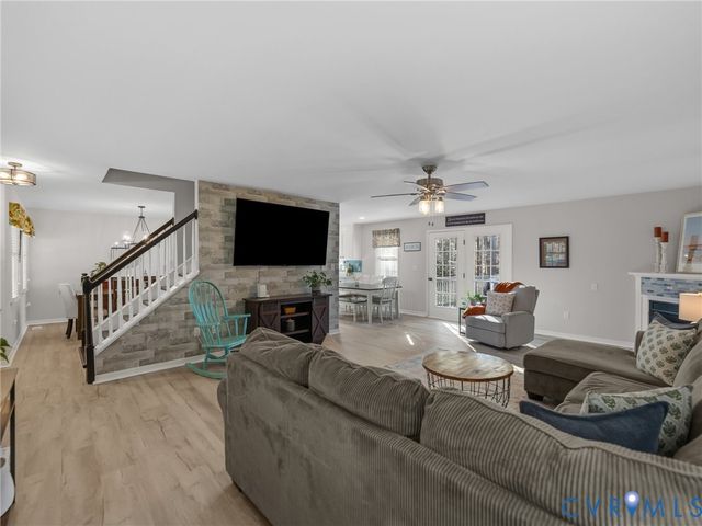 206 Rustic Dr, Dinwiddie, VA 23830