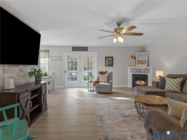 206 Rustic Dr, Dinwiddie, VA 23830